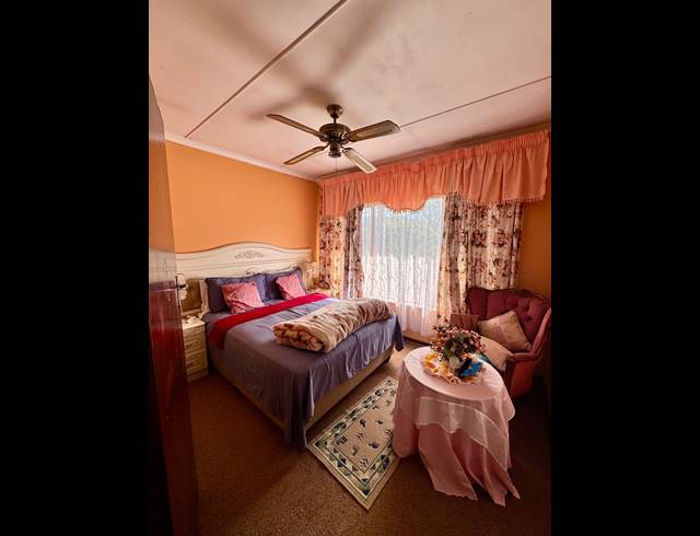 4 BEDROOM FREEHOLD FOR SALE IN BELLAIR